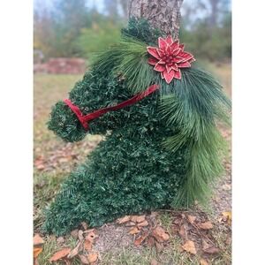 Artificial Pine Horse Head Animal Farmhouse Christmas Wreath